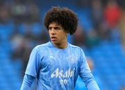 里科-刘易斯：赖因德斯就像典型的曼城中场，他能提升我们的水平